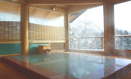 日進館