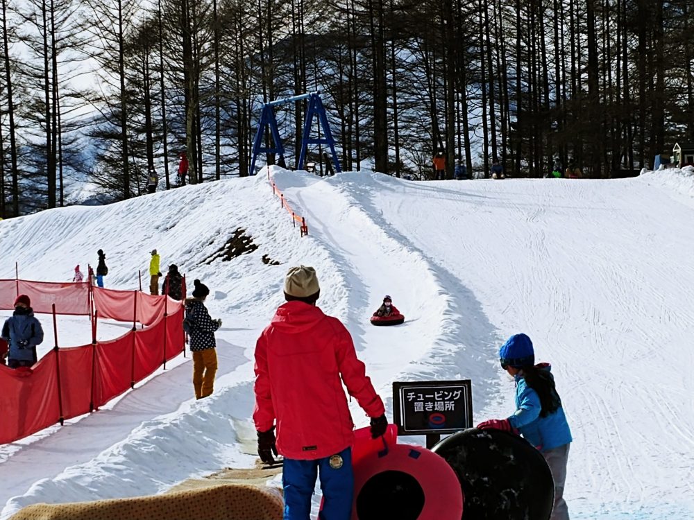 家族で軽井沢スノーパークを現地レポート スキーデビューに最適 経験者も満足のスキー場