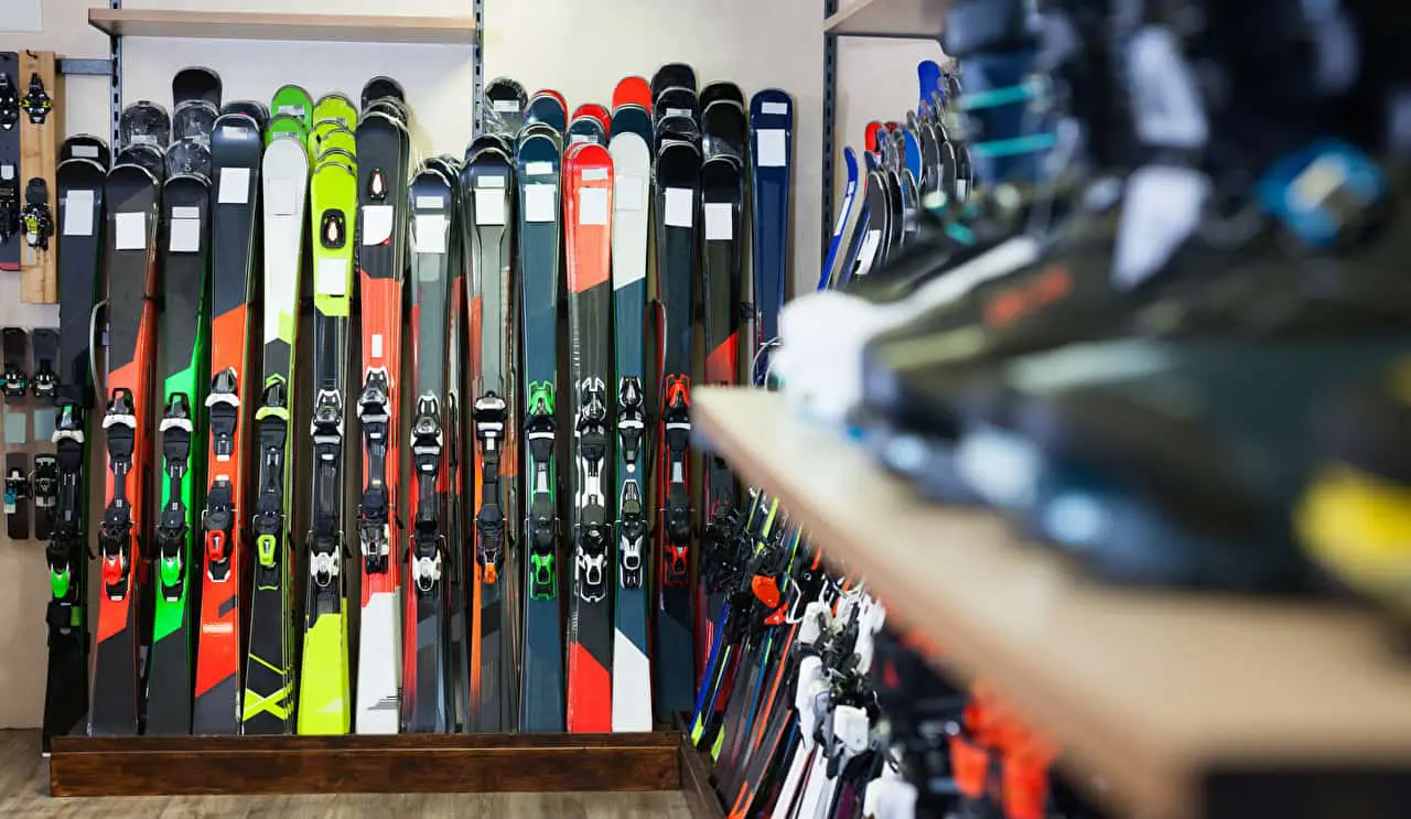 スキーウェア・道具はレンタルor購入？どっちがお得になる？