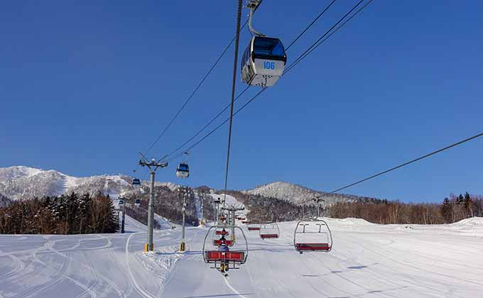 スキー場_ゴンドラ_リフト