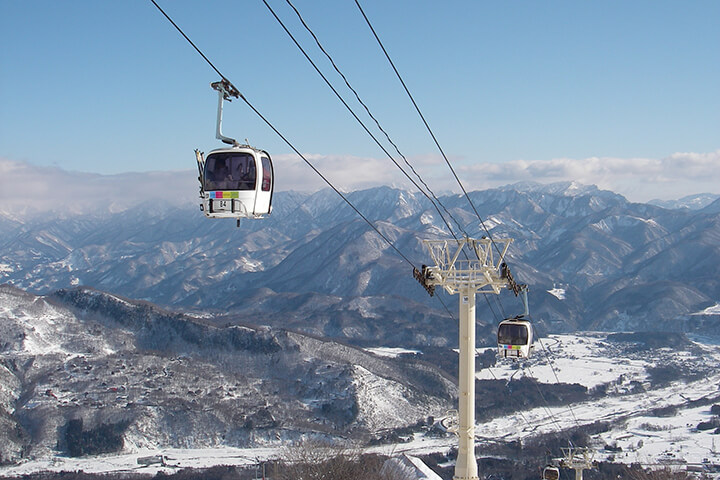 白馬八方尾根山頂駅からの眺め（スキーシーズン）