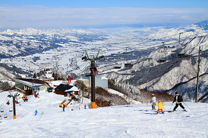 湯沢高原山頂からの眺め（スキーシーズン）